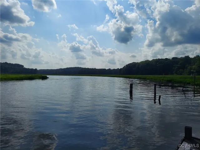 $295,000 | 25122 Tidewater Trail, Tappahannock, VA 22560