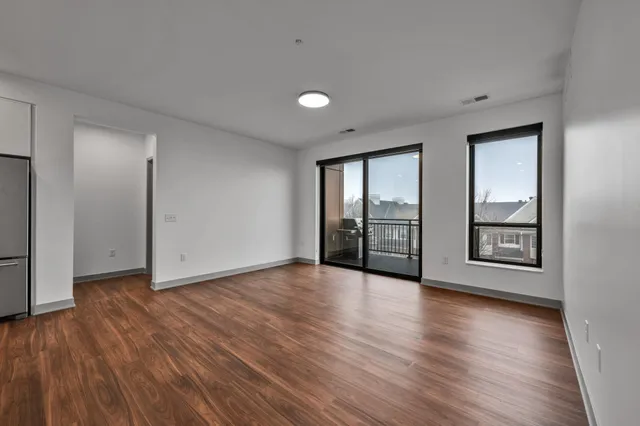 $3,820 | 640 Wisconsin Avenue North, Unit 318, Golden Valley, MN 55427