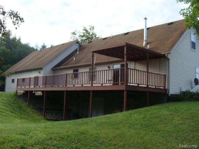 19748 Boetger Road Manchester, MI 48158 - Photo 3 of 14 rear2.JPG