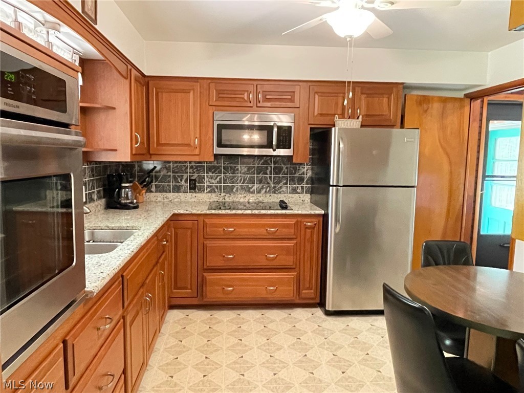 9101 Westwood Road Kirtland, OH 44094 - Photo 4 of 16