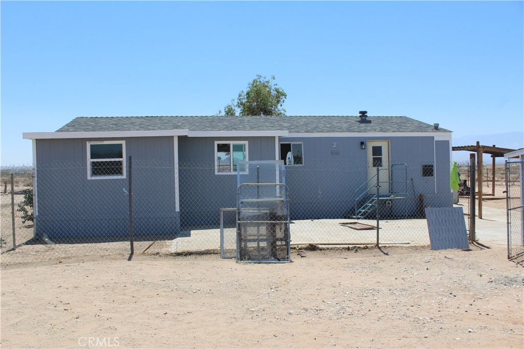 15030 Fairlane Road Lucerne Valley, CA 92356 - Photo 14 of 18 a front view of a house