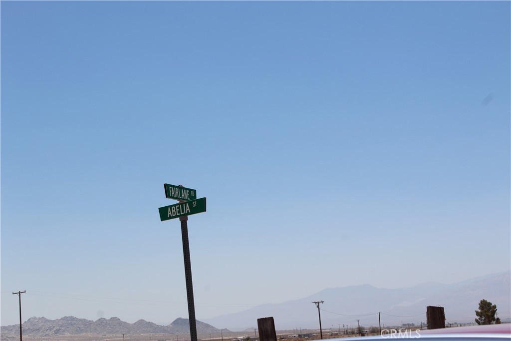 15030 Fairlane Road Lucerne Valley, CA 92356 - Photo 16 of 18 a view of entryway