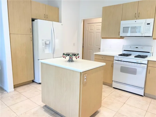 $869,900 | 28938 Paseo Caravella, Mission Viejo, CA 92692