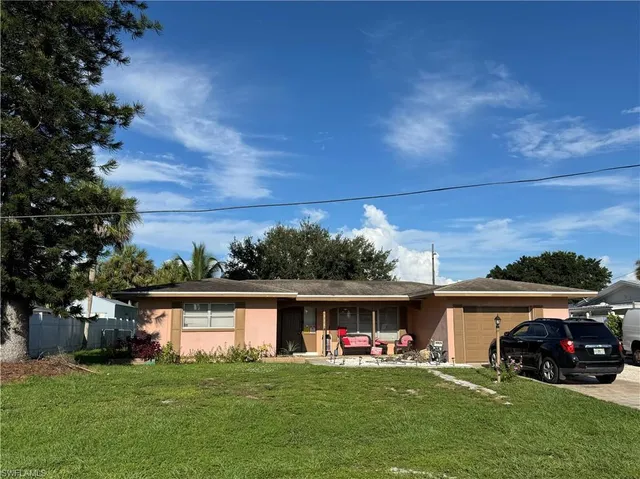 $1,950 | 2315 41st Terrace Southwest, Naples, FL 34116