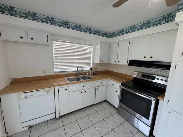 $1,950 | 2315 41st Terrace Southwest, Naples, FL 34116