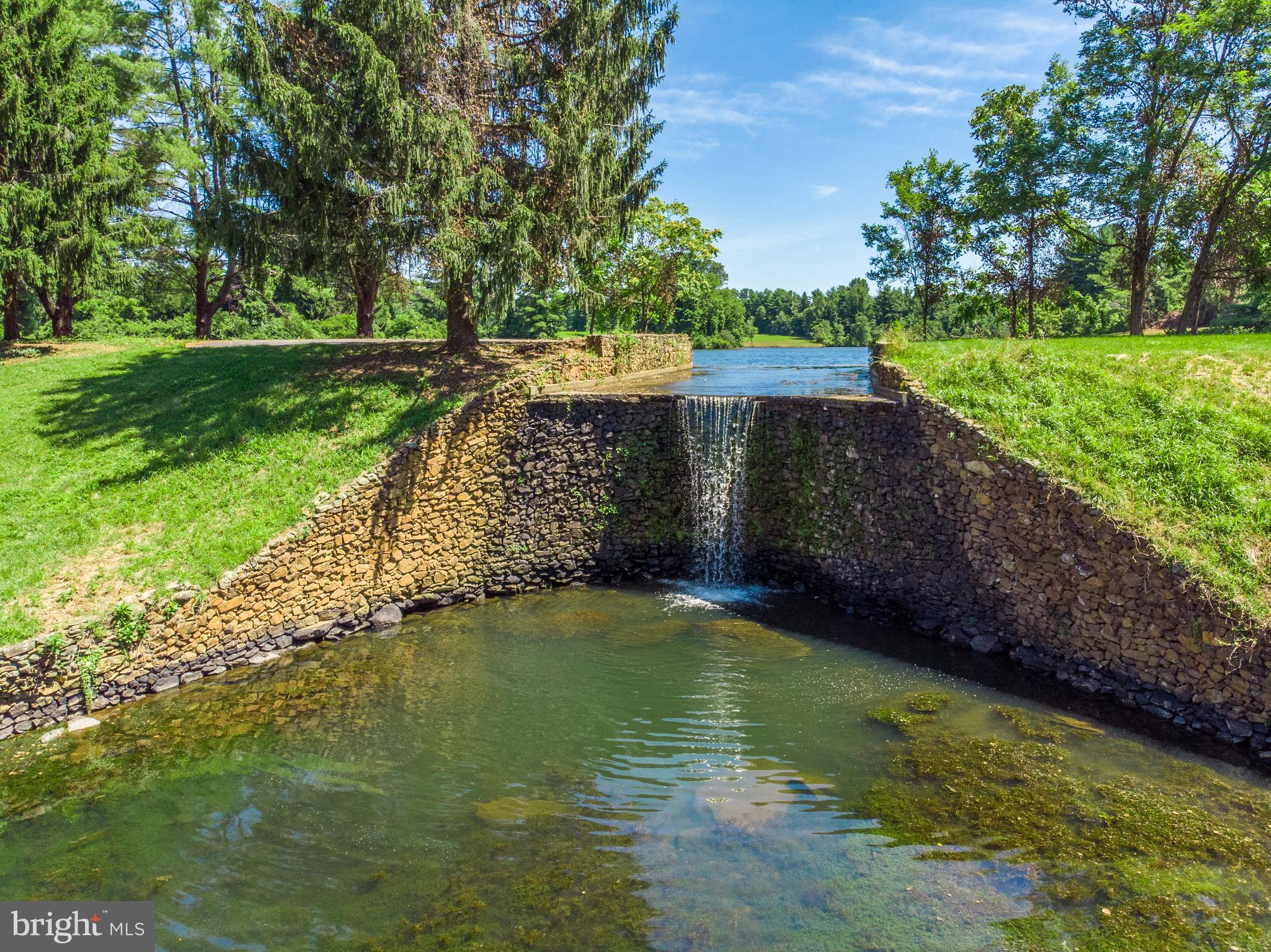 7078 Airlie Road Warrenton, VA 20187 - Photo 2 of 6