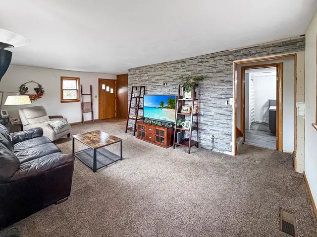 $225,000 | 201 South Church Street, Orangeville, IL 61060