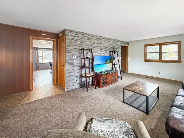 $225,000 | 201 South Church Street, Orangeville, IL 61060
