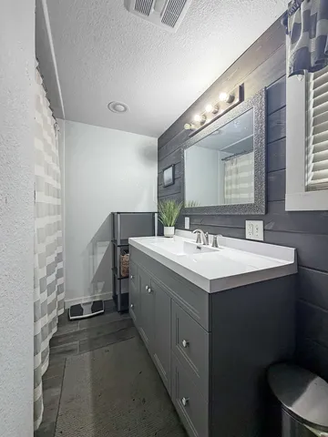 $225,000 | 201 South Church Street, Orangeville, IL 61060