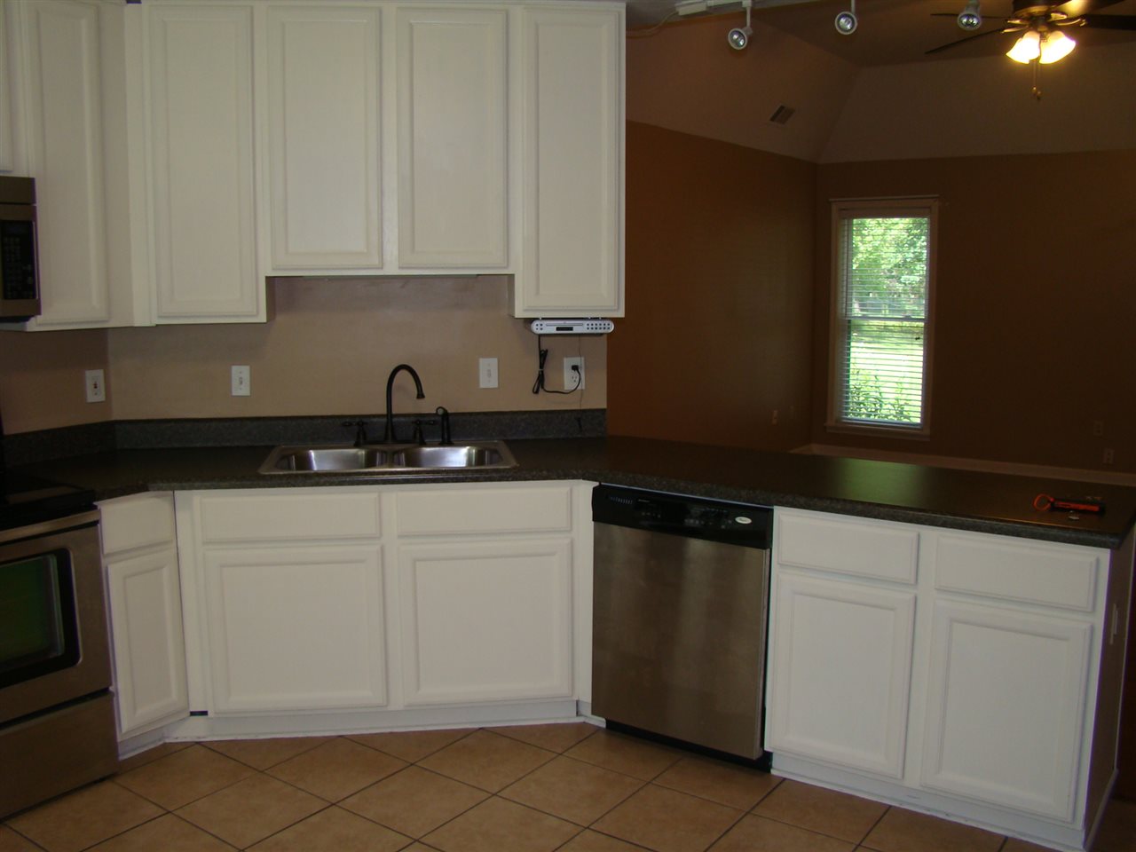 175 Cheyenne Road Millington, TN 38053 - Photo 4 of 20 Gallery Image 4