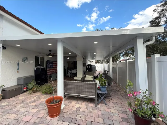 $614,900 | 19804 Northwest 82nd Place, Hialeah, FL 33015