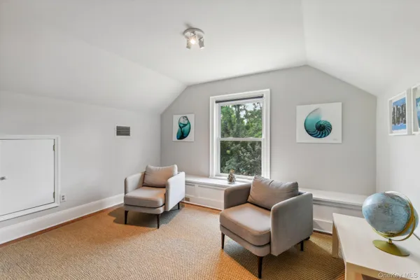 $2,495,000 | 17 Oak Meadow Lane, Bellport, NY 11713