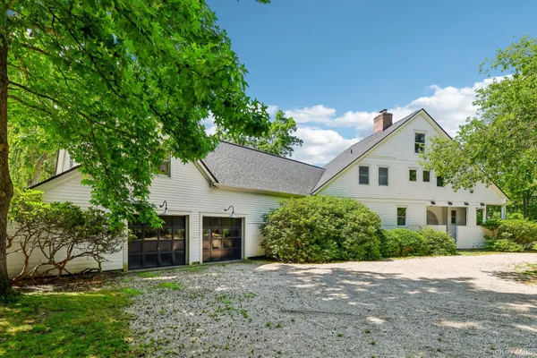 $2,495,000 | 17 Oak Meadow Lane, Bellport, NY 11713
