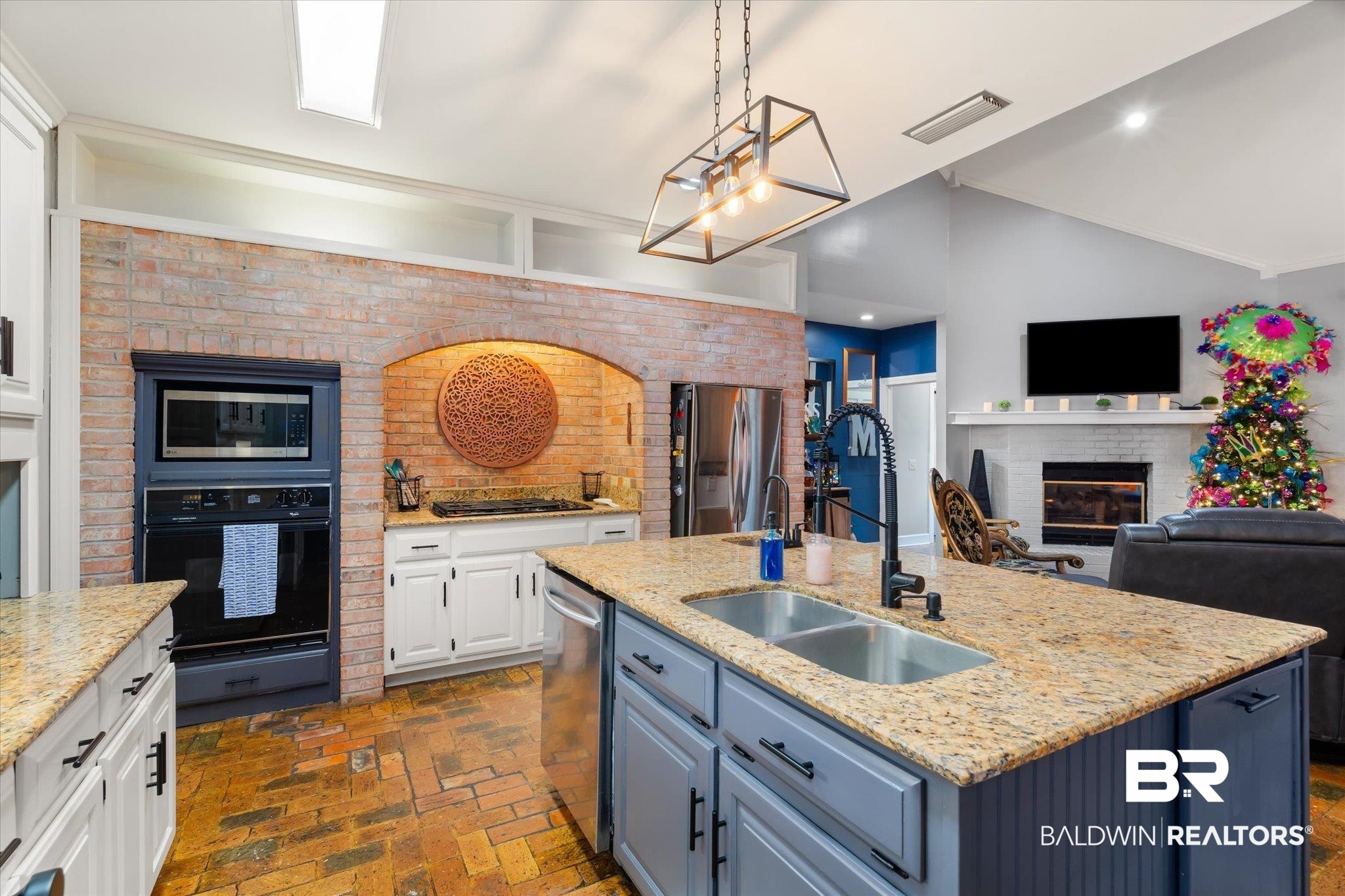 2828 Grant Street, Unit C Mobile, AL 36606 - Photo 5 of 37
