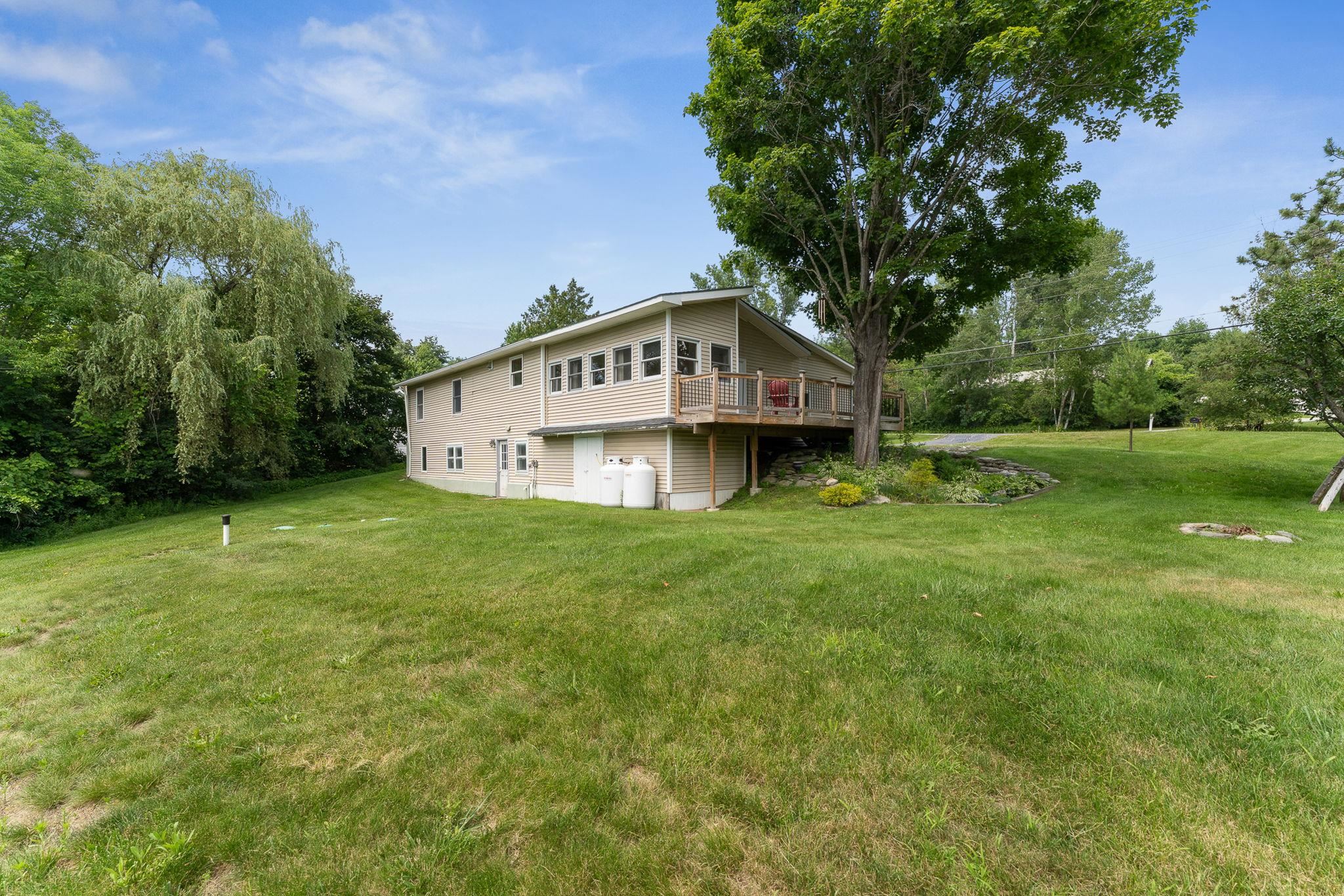 502 Old Creamery Road Williston, VT 05495 - Photo 4 of 51