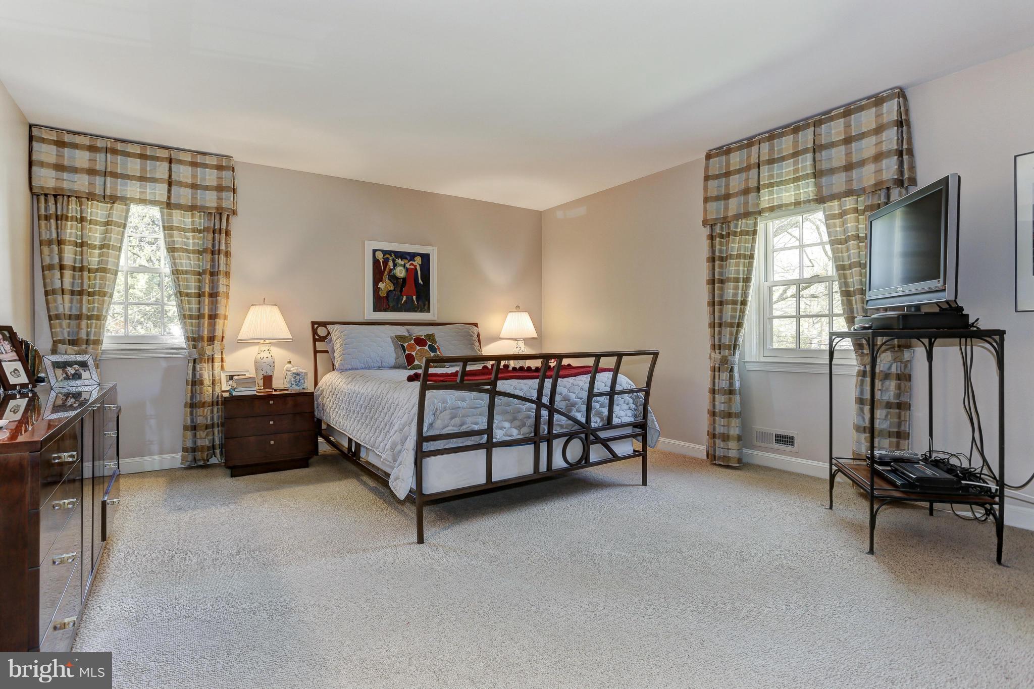 7918 Ruxway Road Baltimore, MD 21204 - Photo 17 of 30 Large master bedroom with full bath, walk-in clst.