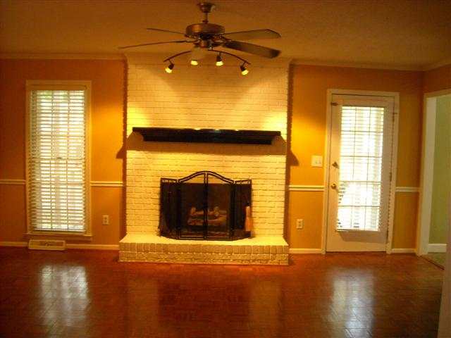 209 Spring View Lane Taylors, SC 29687 - Photo 2 of 15 Gallery Image 2