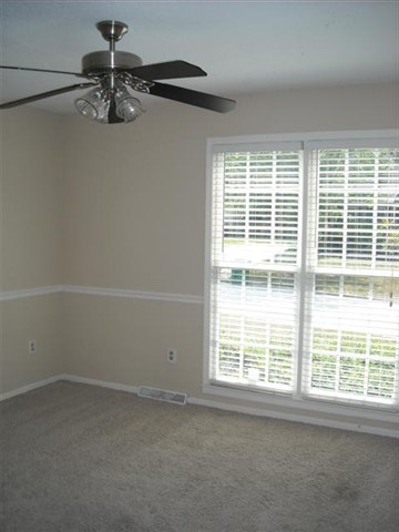 209 Spring View Lane Taylors, SC 29687 - Photo 4 of 15 Gallery Image 4