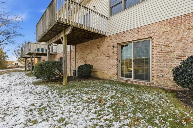 $289,900 | 105 Woodcrest Drive, Coraopolis, PA 15108