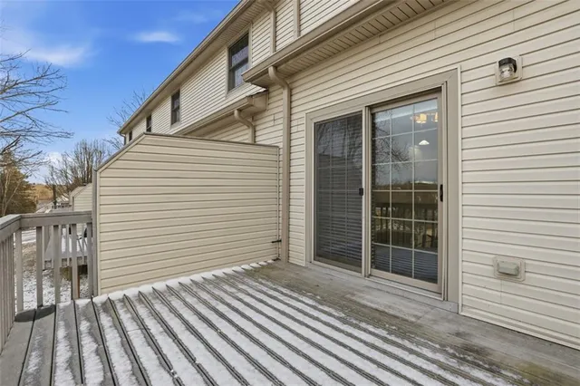 $289,900 | 105 Woodcrest Drive, Coraopolis, PA 15108