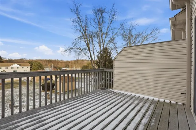 $289,900 | 105 Woodcrest Drive, Coraopolis, PA 15108