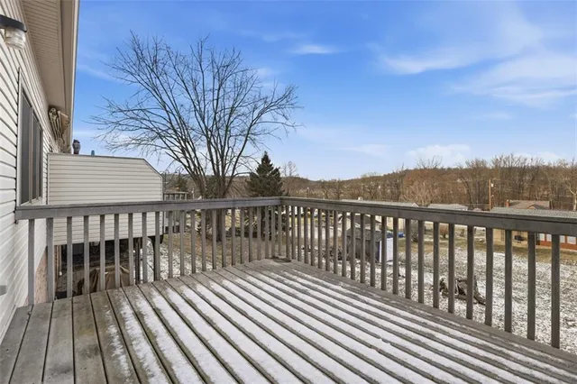 $289,900 | 105 Woodcrest Drive, Coraopolis, PA 15108