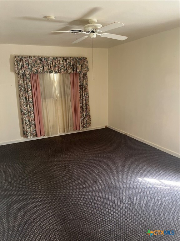 206 West Young Avenue Temple, TX 76501 - Photo 7 of 12 a view of a air conditioner