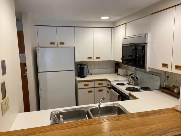 $489,000 | 48 Cooper Memorial Drive, Unit 405, Lincoln, NH 03251