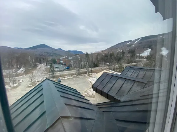 $489,000 | 48 Cooper Memorial Drive, Unit 405, Lincoln, NH 03251