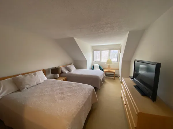 $489,000 | 48 Cooper Memorial Drive, Unit 405, Lincoln, NH 03251