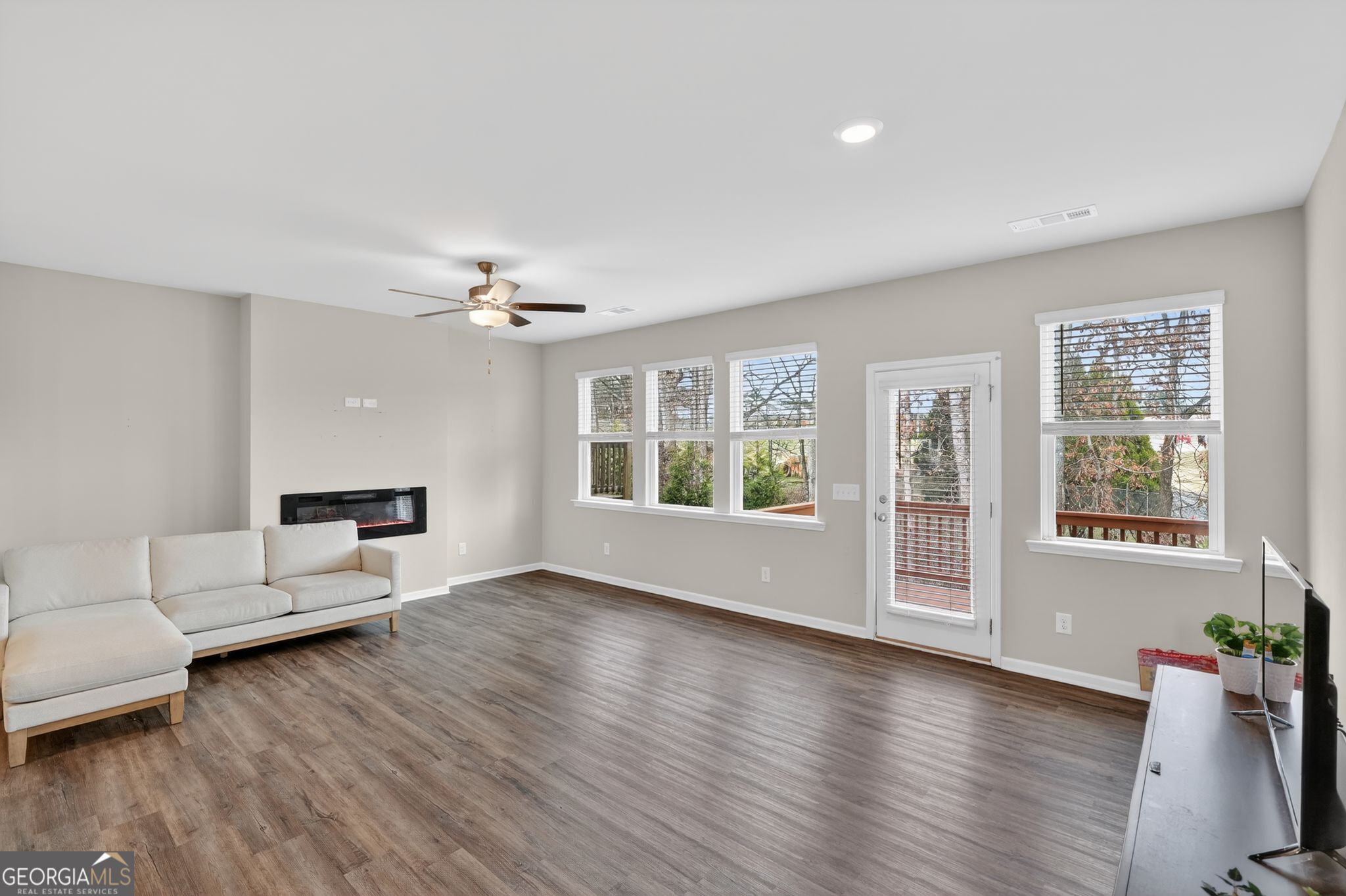 213 Whitetail Circle Canton, GA 30115 - Photo 11 of 30