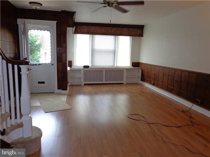 1415 Fanshawe Street Philadelphia, PA 19111 - Photo 2 of 12 Living Room