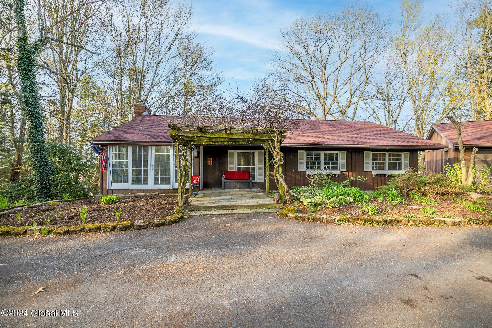86 Koonz Road New Scotland, NY 12186 - Photo 2 of 62 IMG_2582
