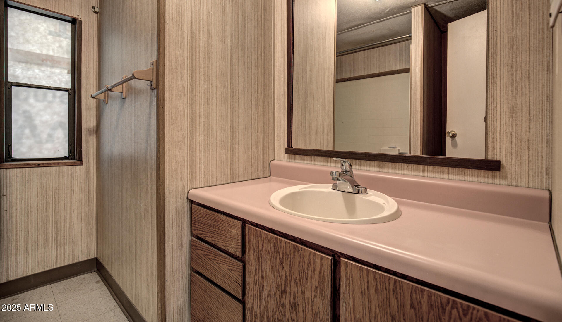 992-998 South Sycamore Street Payson, AZ 85541 - Photo 35 of 72 T2 Bathroom 3