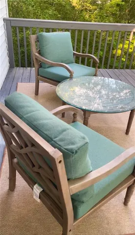 a view of sitting area with chairs