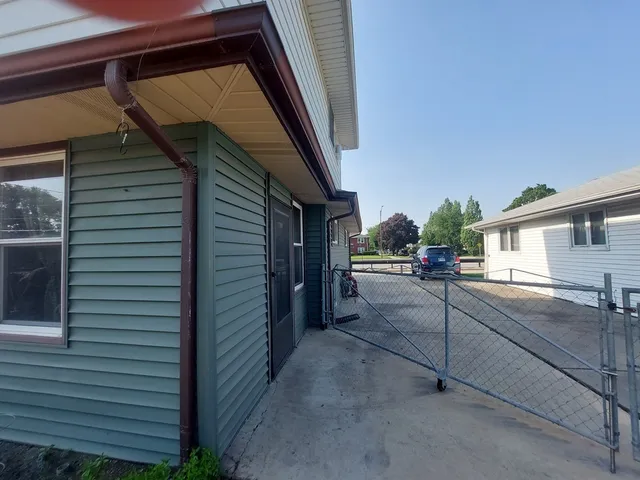 $274,900 | 4421 West 87th Street, Hometown, IL 60456