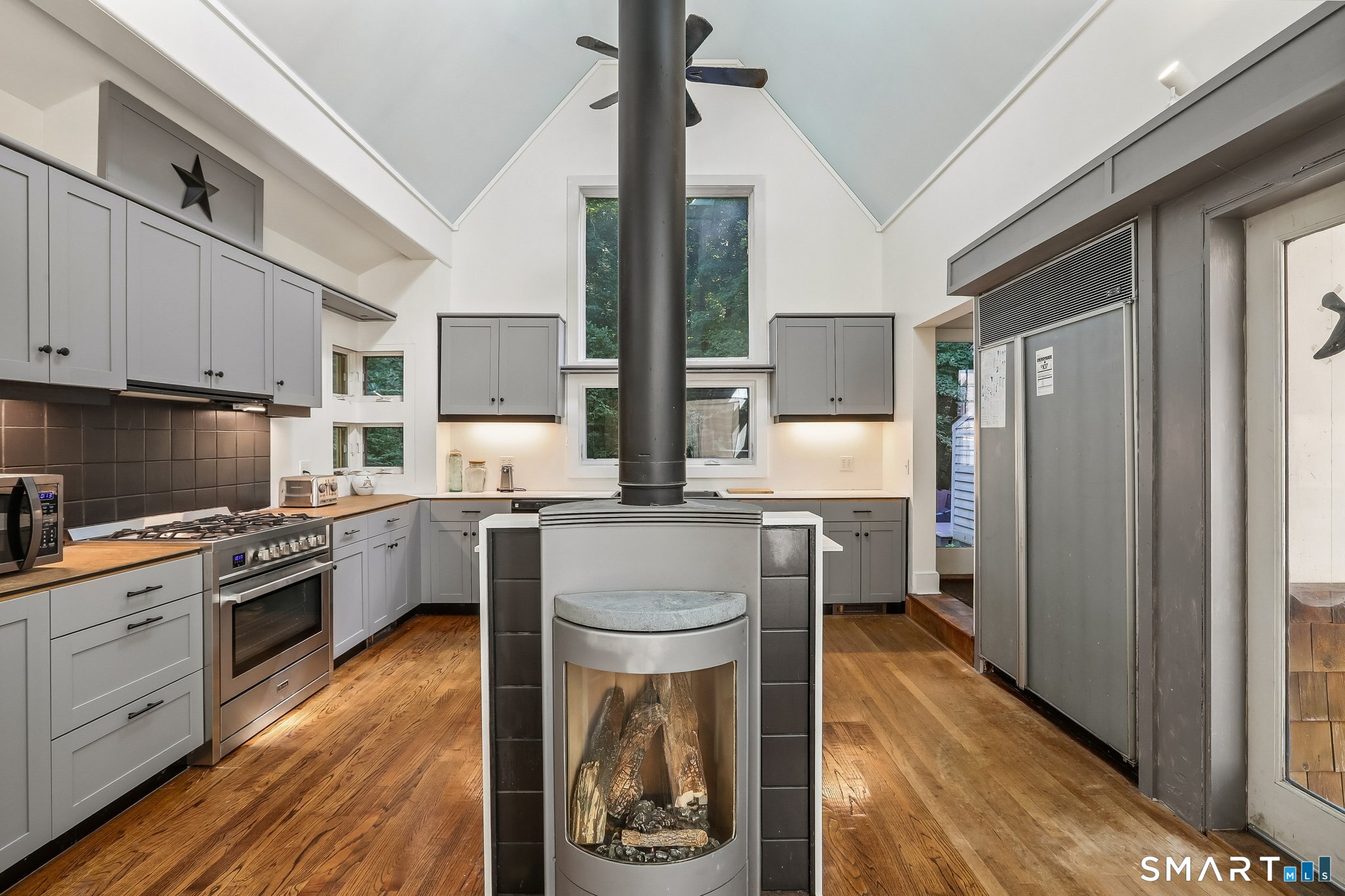 22 Great Pasture Road Redding, CT 06896 - Photo 2 of 23 Gallery Image 2