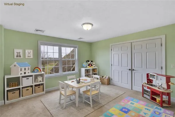 $749,900 | 1010 Country Club Drive, Jeannette, PA 15644