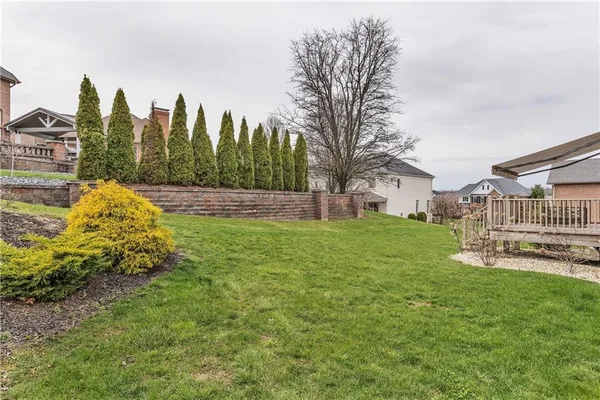 $749,900 | 1010 Country Club Drive, Jeannette, PA 15644