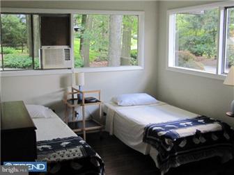 577 Barton Lane Wayne, PA 19087 - Photo 10 of 12 Bedroom 4