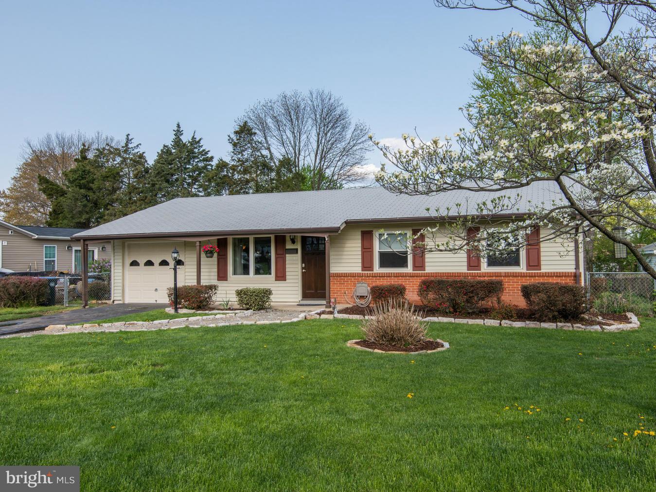 117 North Hickory Road Sterling, VA 20164 - Photo 1 of 25 Exterior (Front)