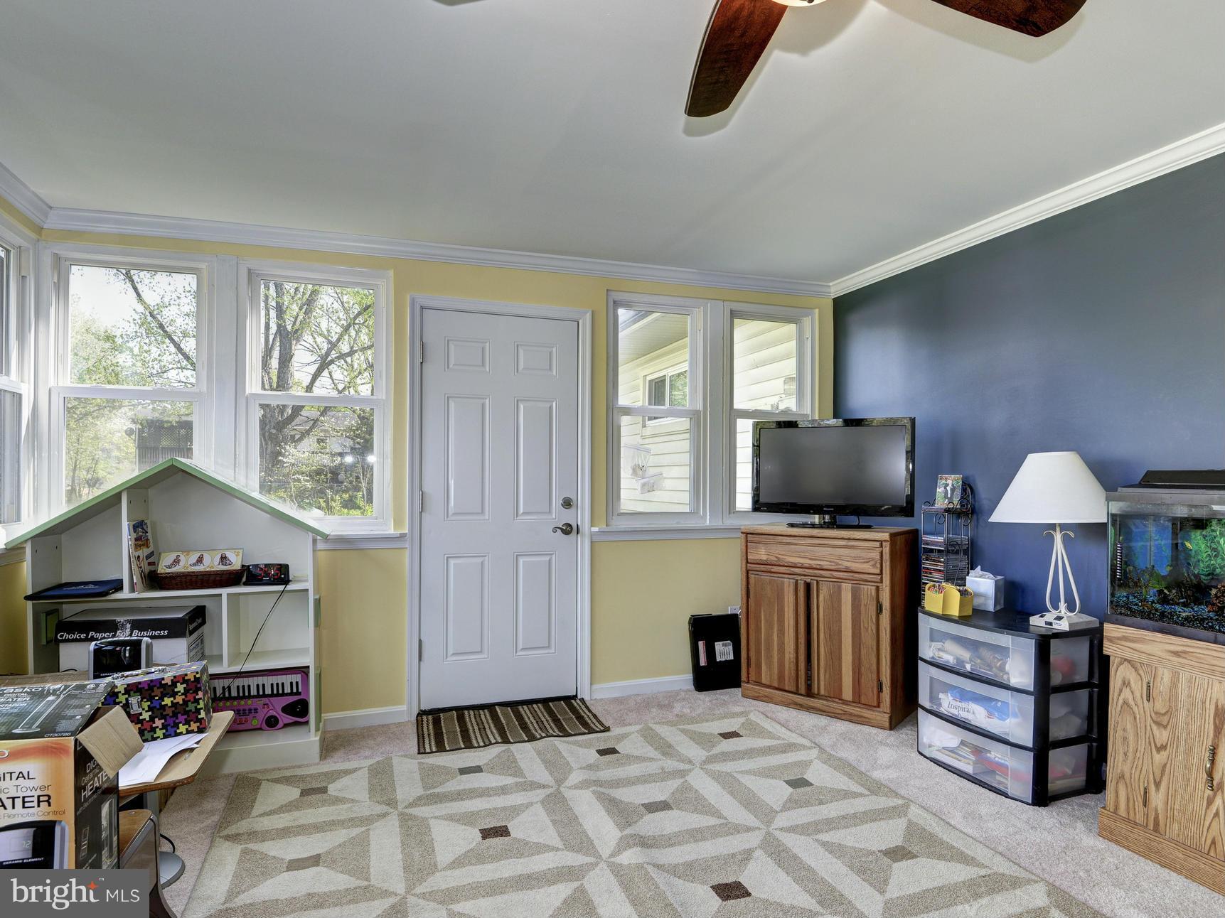 117 North Hickory Road Sterling, VA 20164 - Photo 12 of 25 Interior (General)