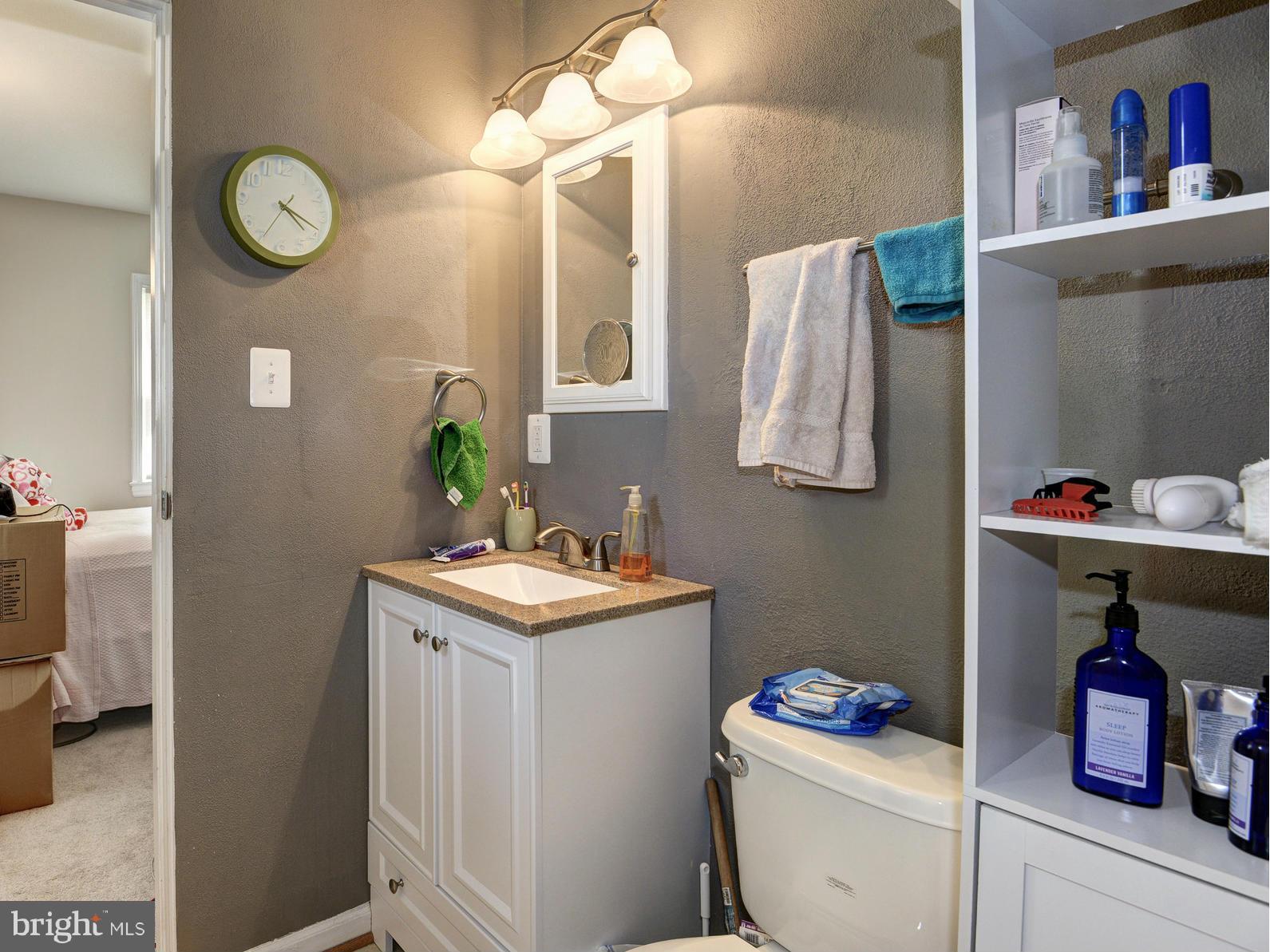 117 North Hickory Road Sterling, VA 20164 - Photo 19 of 25 Bath