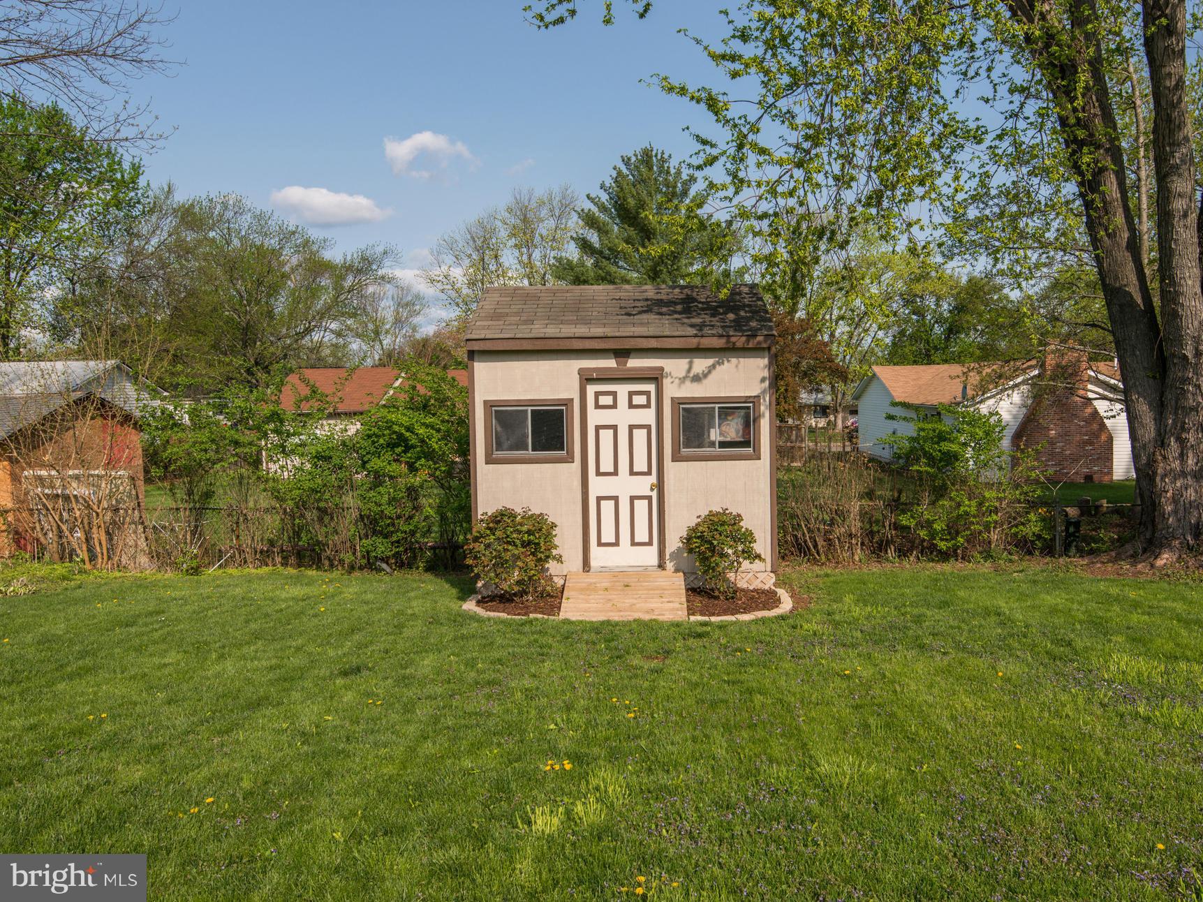 117 North Hickory Road Sterling, VA 20164 - Photo 21 of 25 Exterior (General)