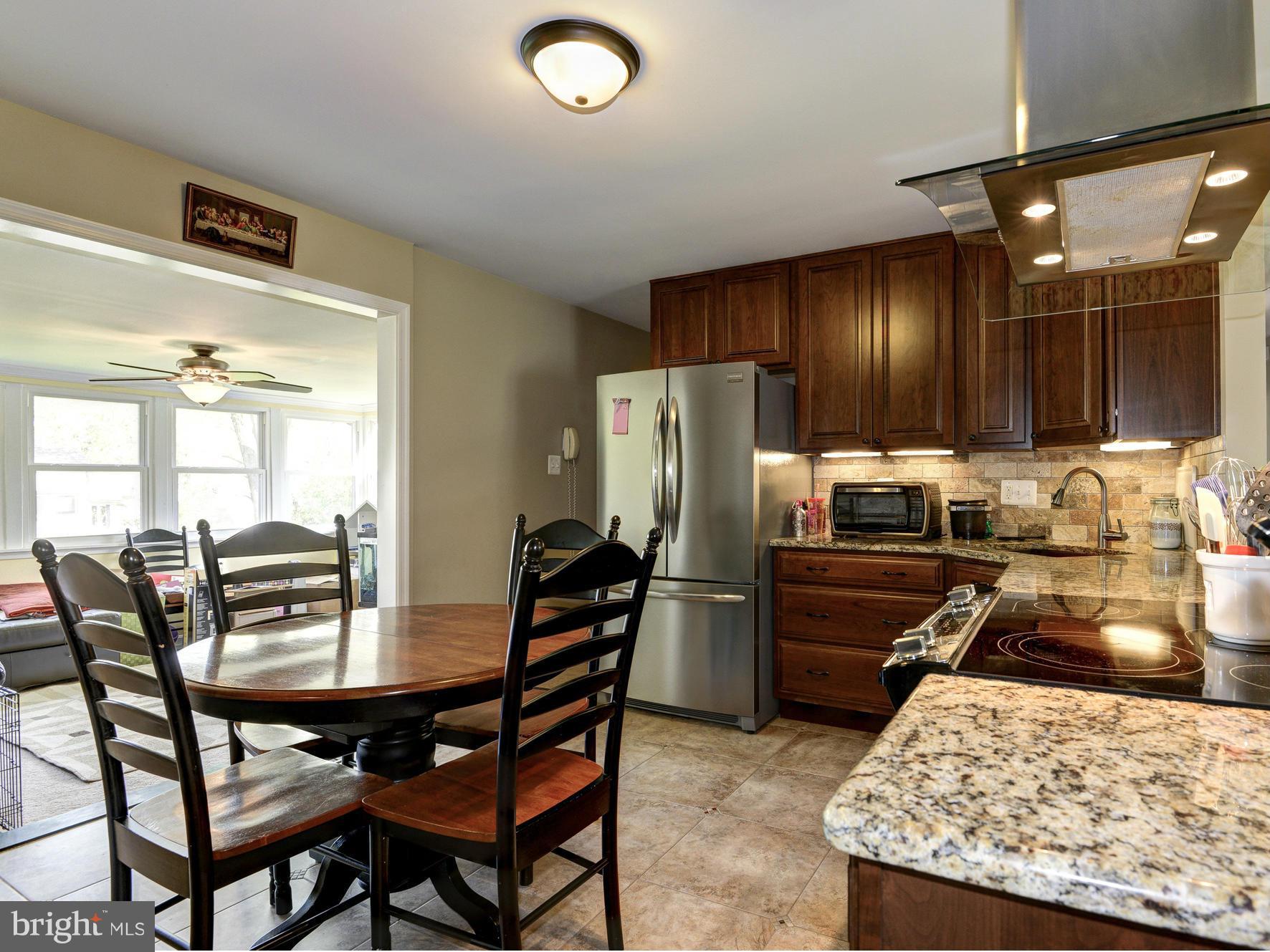117 North Hickory Road Sterling, VA 20164 - Photo 5 of 25 Kitchen
