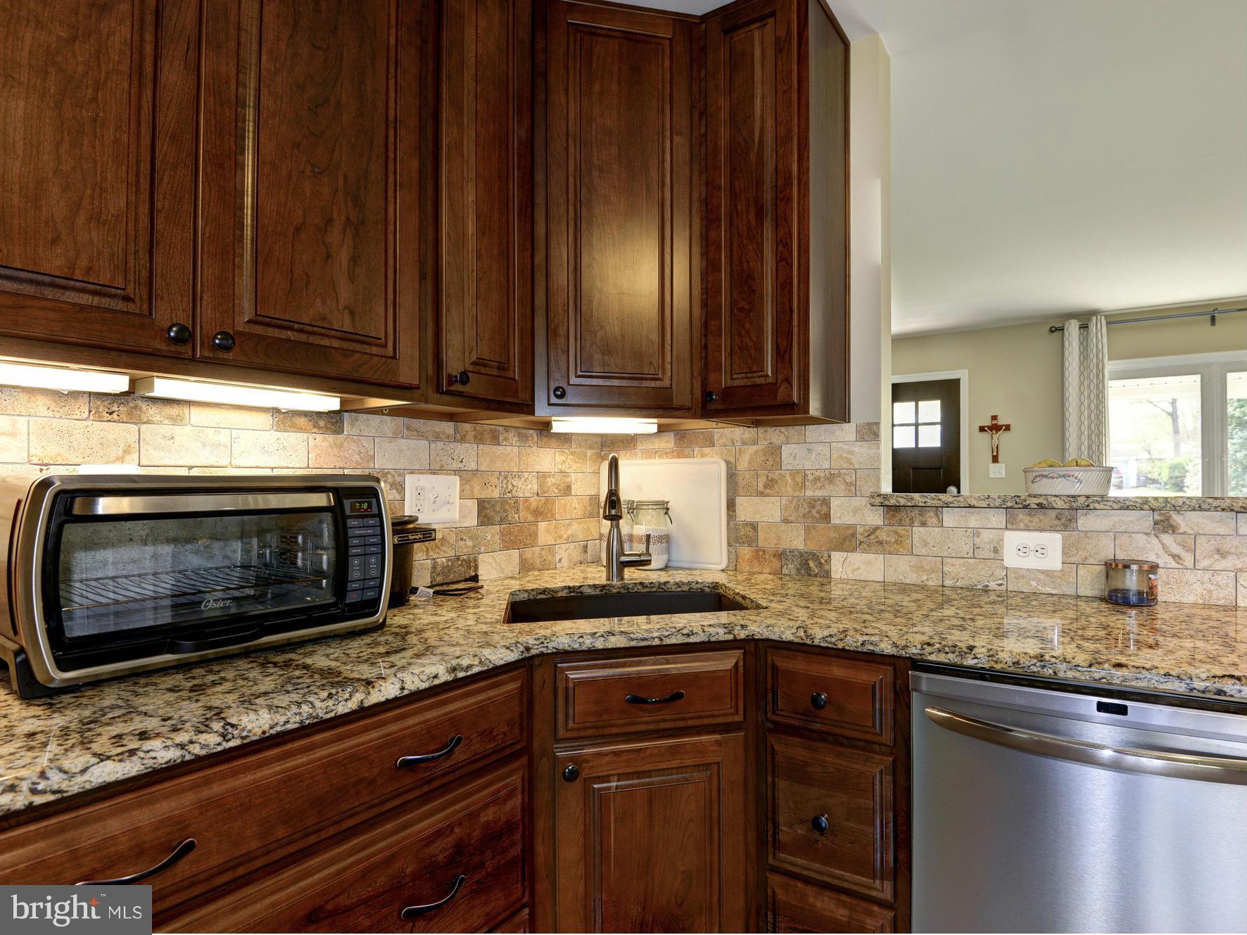 117 North Hickory Road Sterling, VA 20164 - Photo 9 of 25 Kitchen