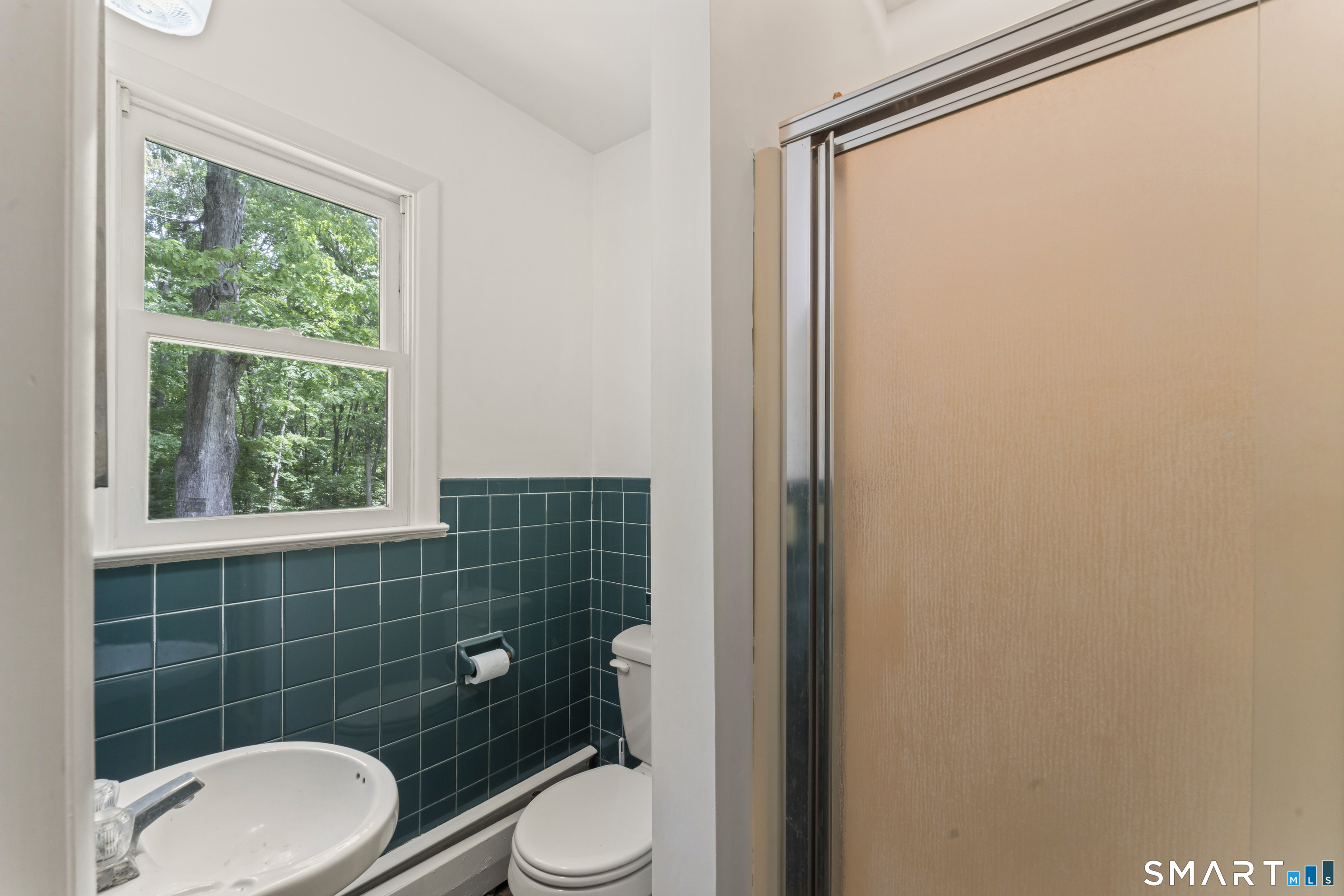 23 Windaway Road Bethel, CT 06801 - Photo 18 of 35