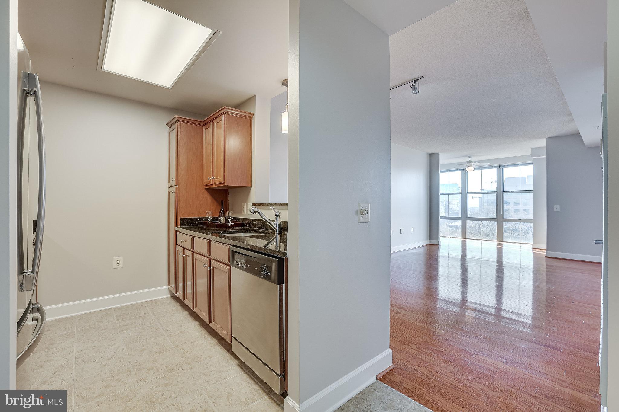 11800 Sunset Hills Road, Unit 1212 Reston, VA 20190 - Photo 7 of 64 Kitchen