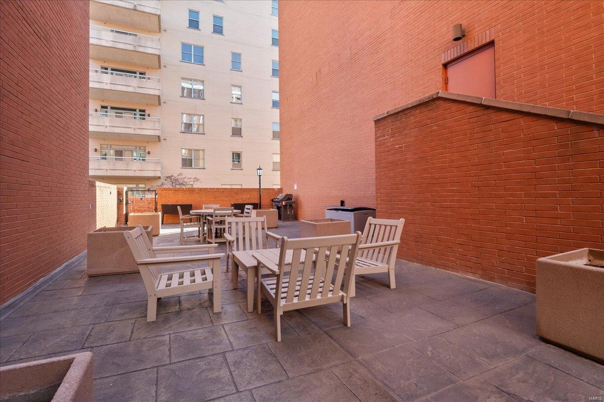 750 South Hanley Road, Unit 470 St. Louis, MO 63105 - Photo 38 of 41 Gallery Image 38