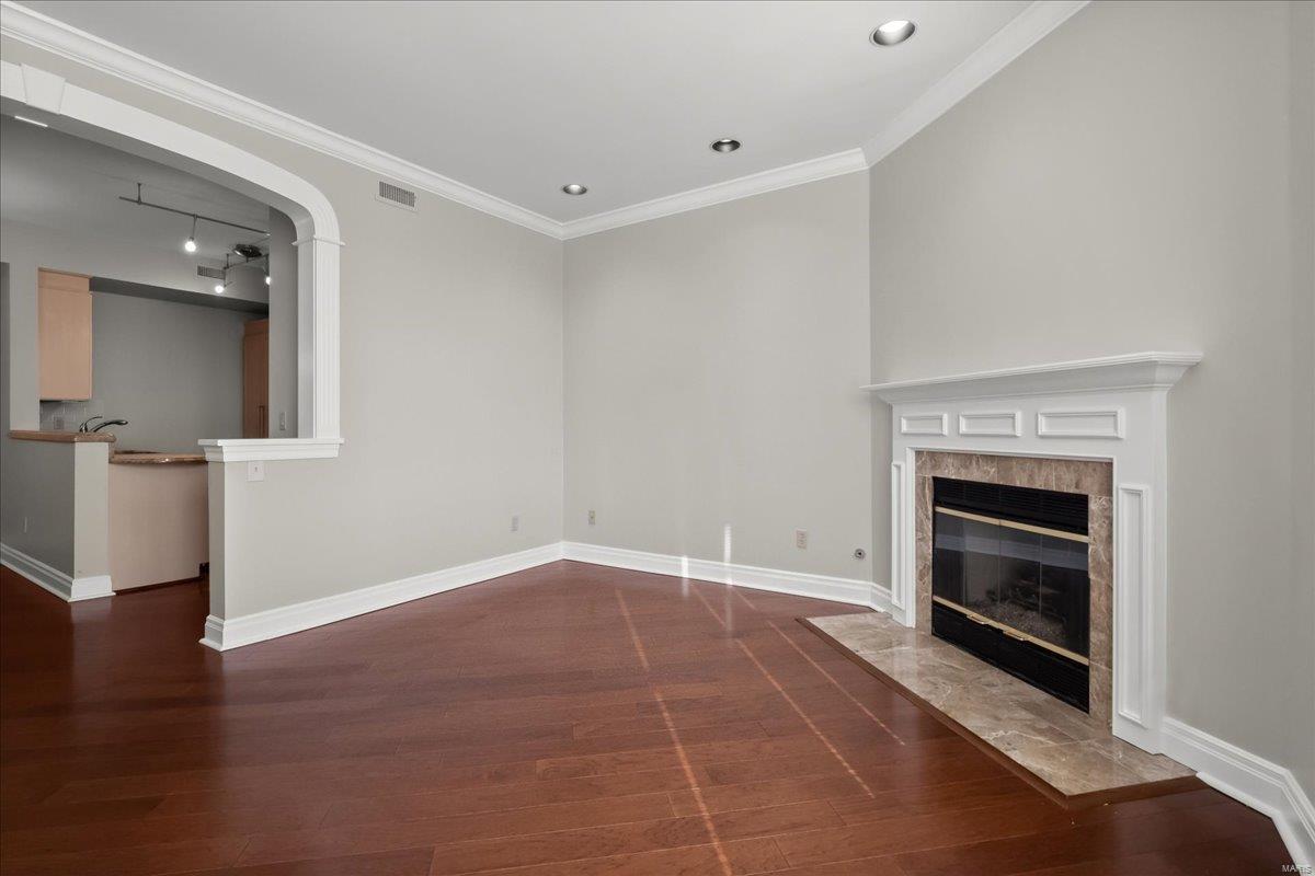 750 South Hanley Road, Unit 470 St. Louis, MO 63105 - Photo 6 of 41 Gallery Image 6